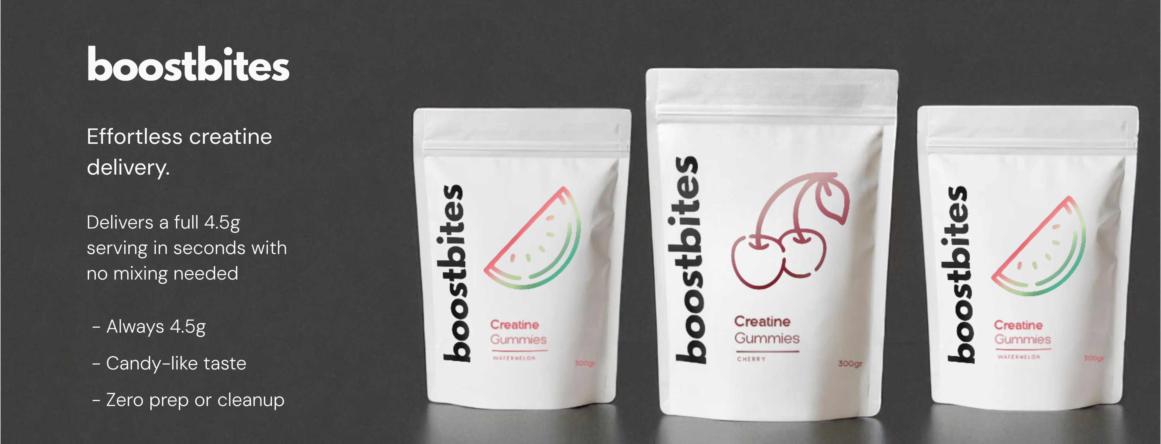 Drei Beutel Boostbites Kreatin-Gummis mit Wassermelonen- und Kirschenmotiven.