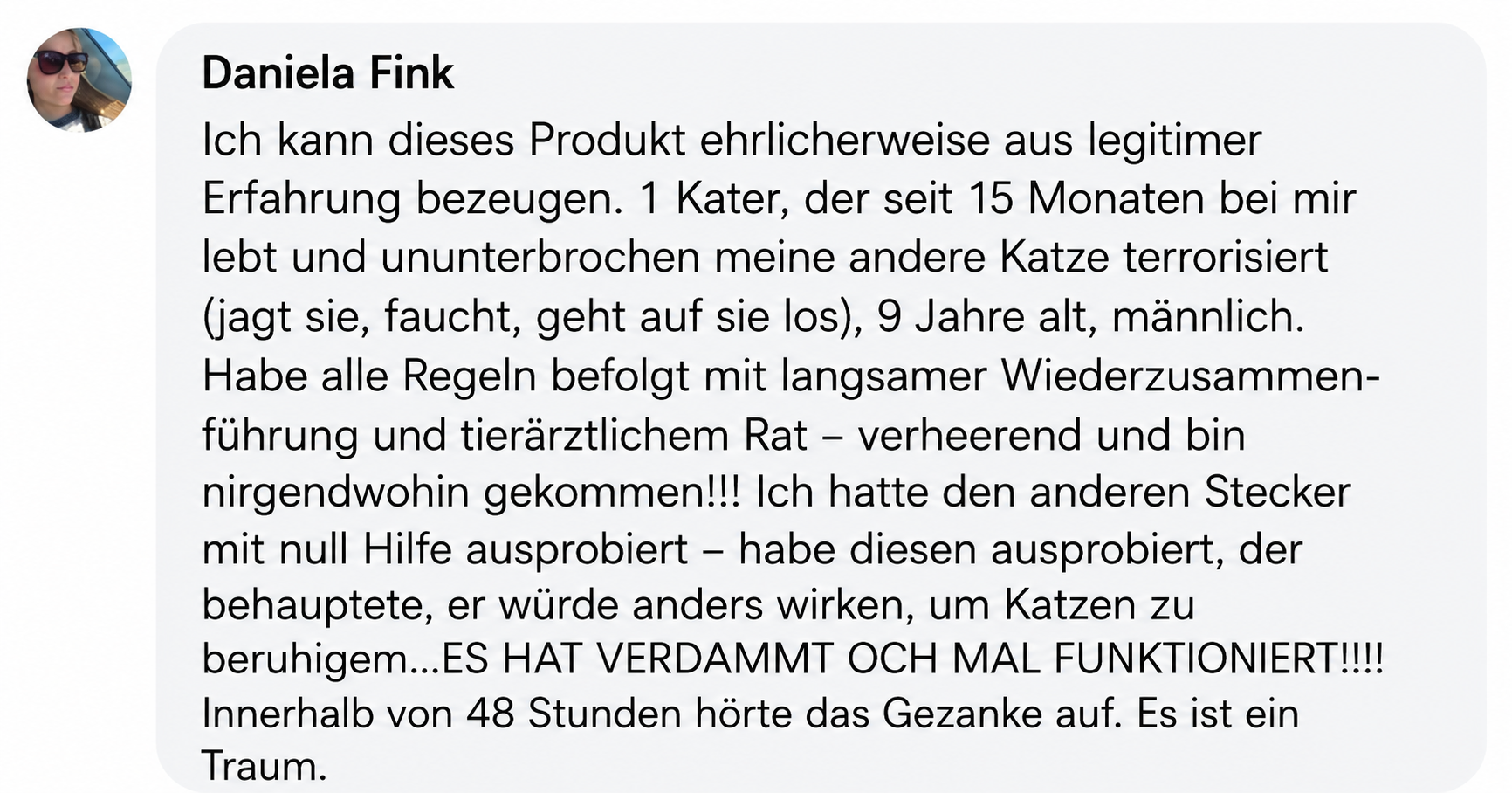 A screenshot of a customer review in German by Daniela Fink, with her profile picture.