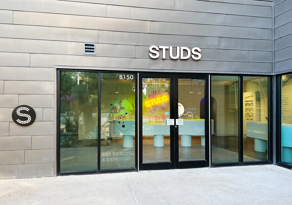 An image of the storefront at our Rockefeller Center studio.