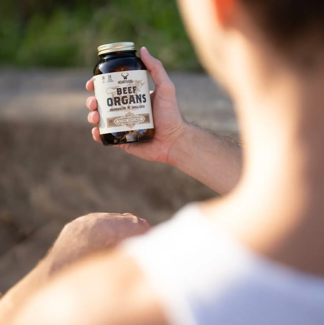 An illustration showing a sequence of epithelial cells joining together to form a tight junction barrier.