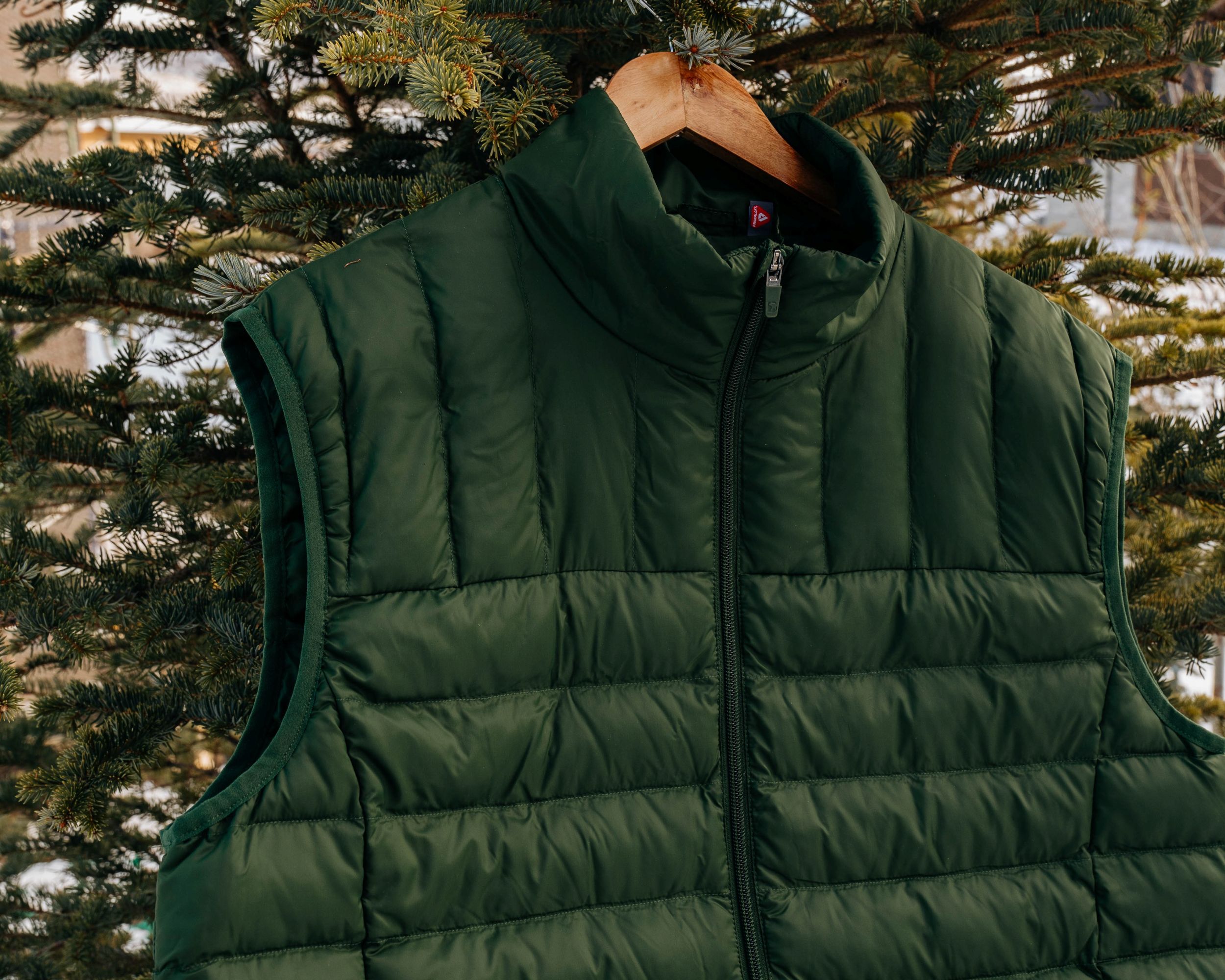 Primaloft Packale vest in Pine Green