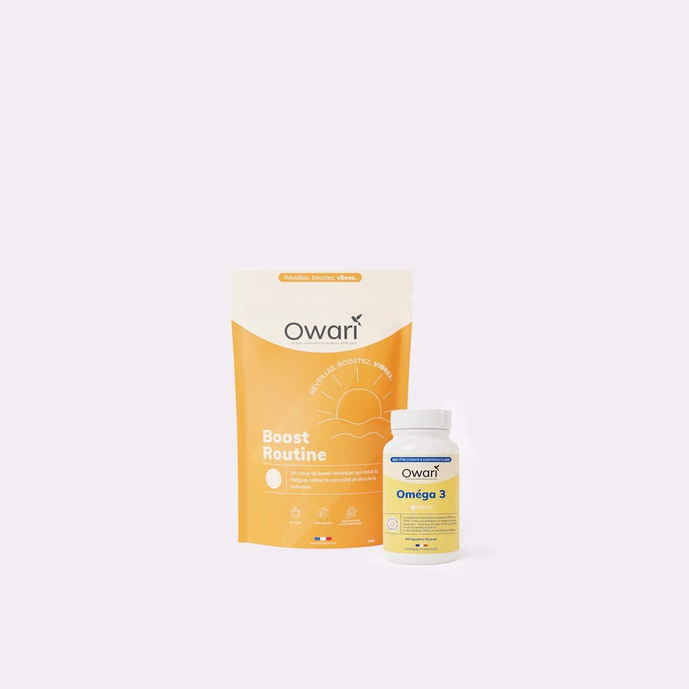 A pouch of Owari Boost Routine supplement next to a bottle of Owari Oméga 3 supplements.