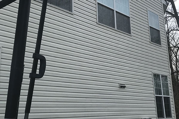 Exterior house washing near me in Cartersville GA – affordable siding cleaning to restore curb appeal and eliminate dirt, grime, and black streaks