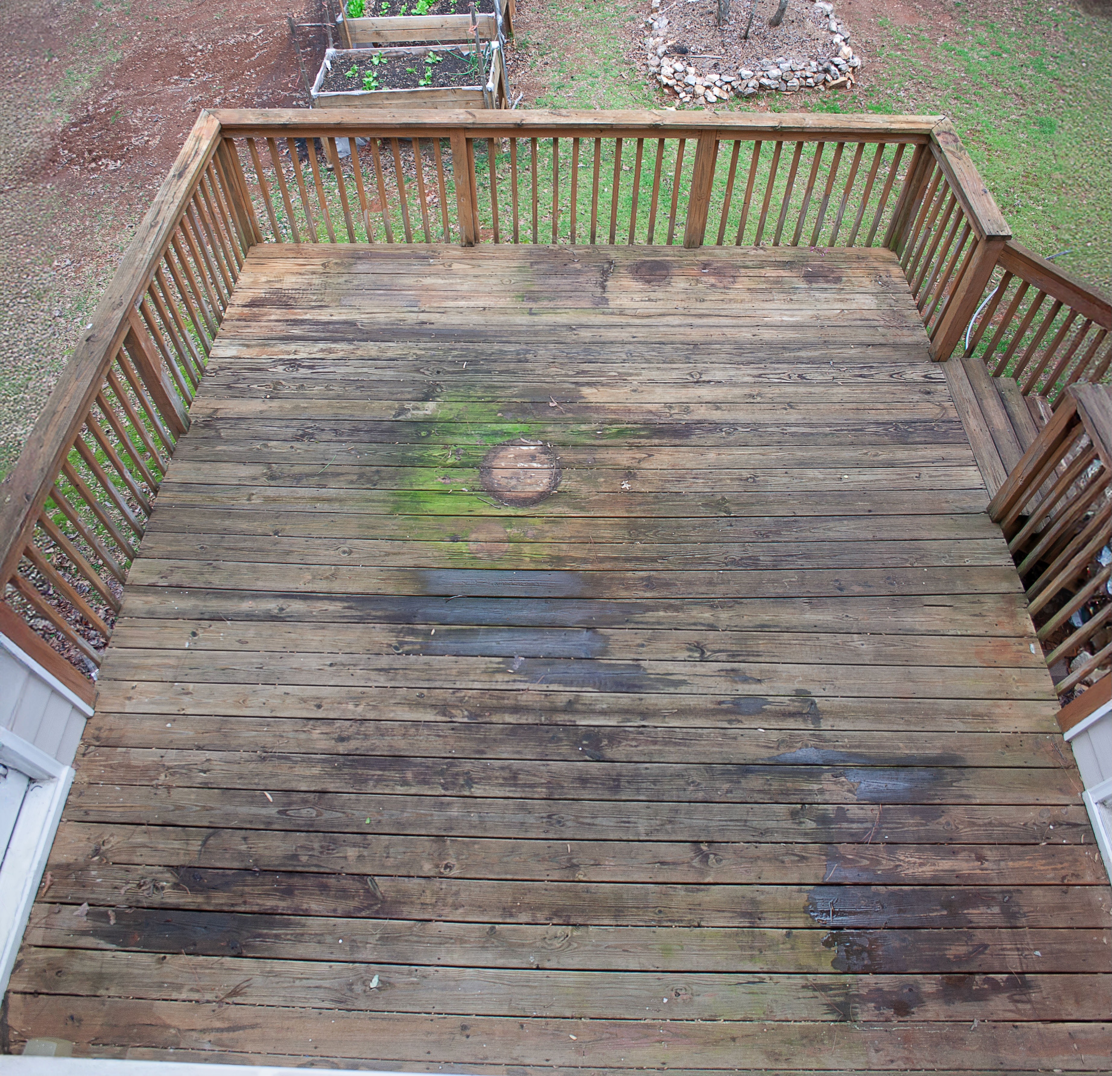 Affordable deck and driveway cleaning in Cartersville Georgia – professional pressure washing service for wood and concrete
