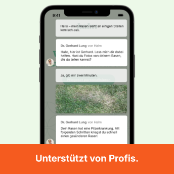 A smartphone screen showing a chat conversation in German with a lawn care expert.