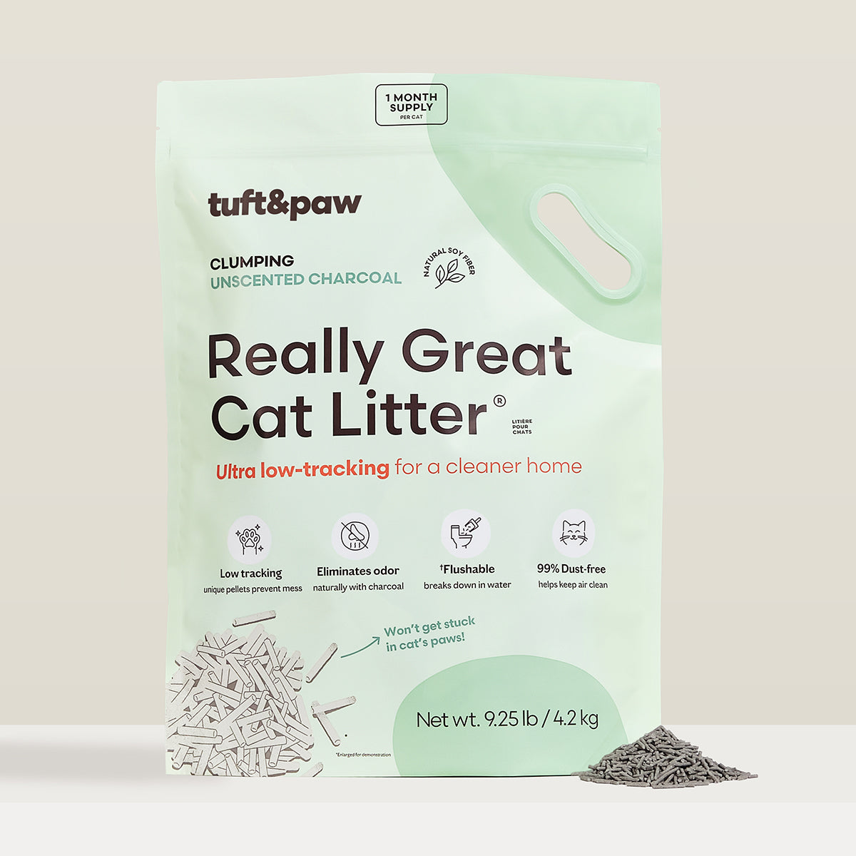 Bag of tuft & paw cat litter with charcoal and features highlighted.