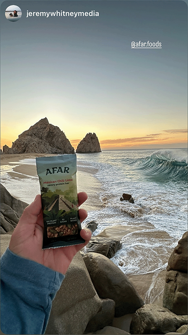 Afar bar in hand