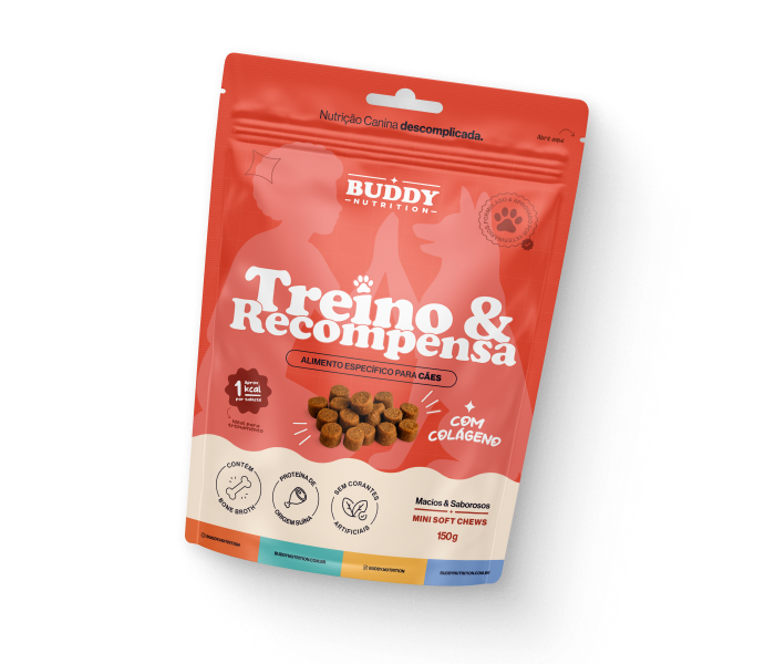 A red pouch of Buddy Nutrition dog treats, labeled 'Treino & Recompensa', on a white background.
