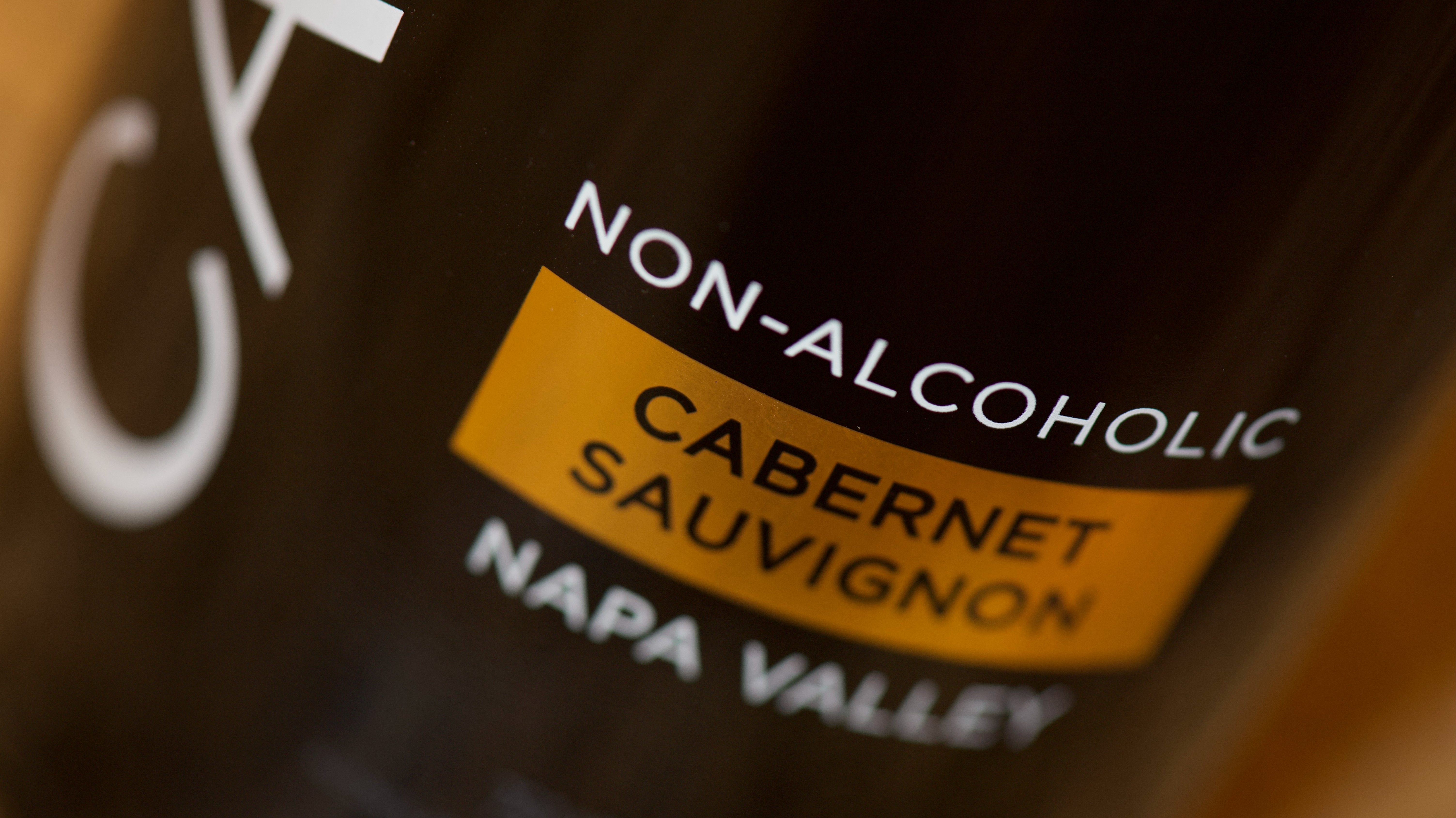 A close-up of a bottle label for Non-Alcoholic Cabernet Sauvignon from Napa Valley.