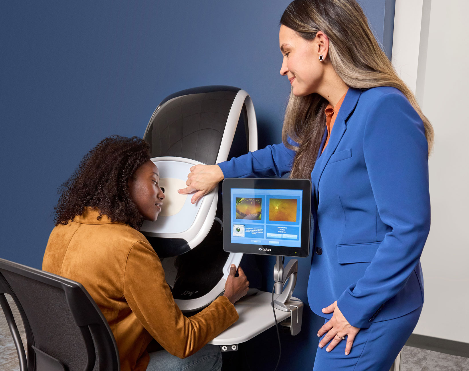 Woman doing Optomap testing