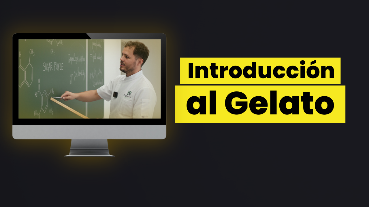 Person explaining chemistry on a blackboard with text 'Introducción al Gelato' beside them.